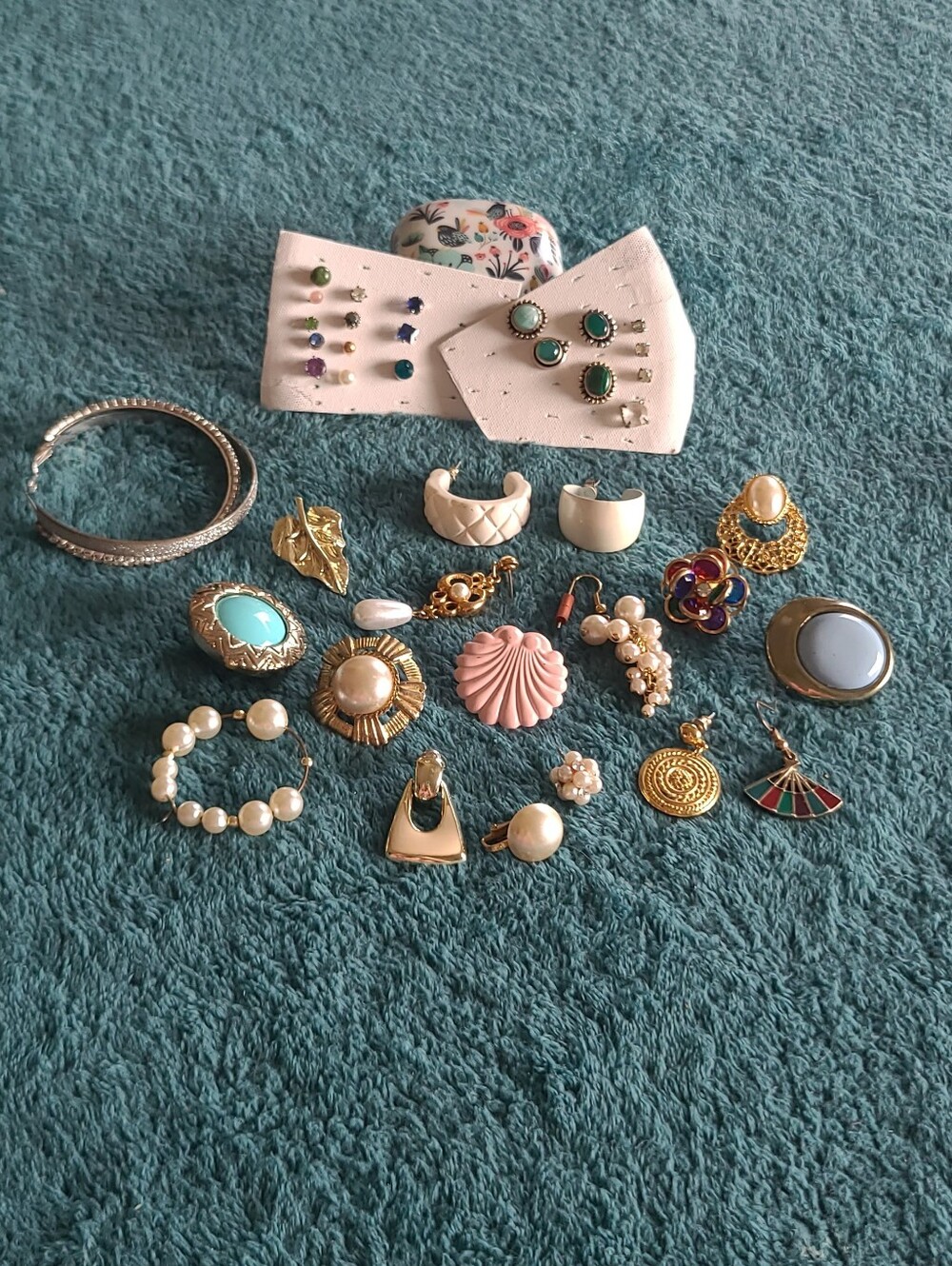 Mixed Lot Of 38 Vintage And New Single Earrings
